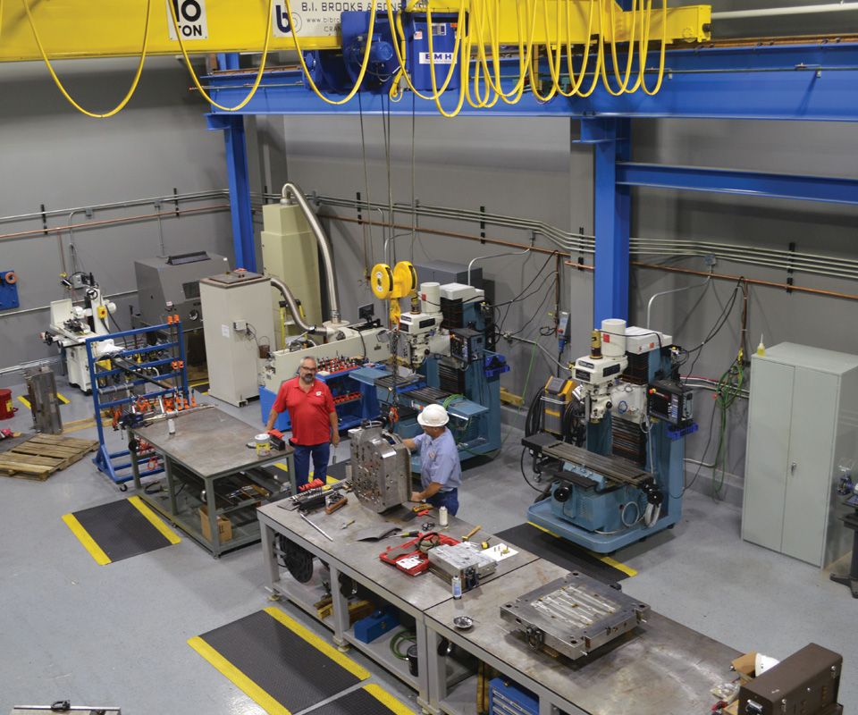 1016MMRFEATURE-2-Henkel_toolroom_ceilingview